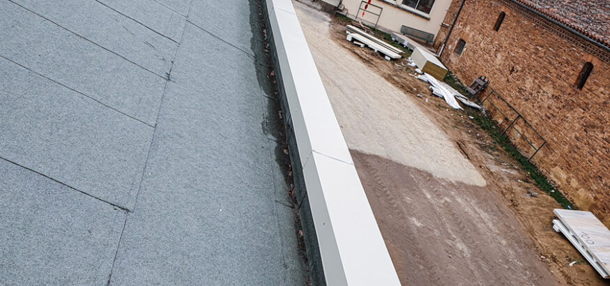 Dessus de mur de toiture couvertine aluminium en continu Toulouse Royalu